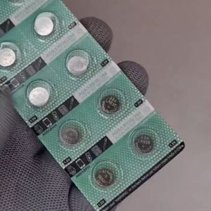 1 Vỉ 10 Viên Pin Cúc Áo 1.5V AG9 (Tên gọi khác LR936 LR45 SR936SW 394 936A G9A) Dung Lượng 53mAh. Pin nút Pin Tròn cho Đồng Hồ Máy Tính Cá Nhân Đồ Chơi