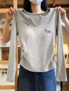 Womens V-Neck Long Sleeve Base Shirt Lazy Style Inner Wear Top Cotton Loose Fit Short Length Printed T-Shirt for Daily Use