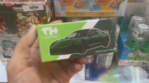 Mô Hình Xe Trends Hobby 1/64 Porsche Taycan Turbo GT Dark Green Mở Capo Chính Hãng