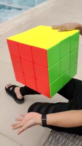 ยินดีต้อนรับรูบิคยักษ์ (ใหญ่พิเศษ) เล่นได้จริง ขนาด 34.8 X 34.8 X 34.8 กินได้ รูบิท