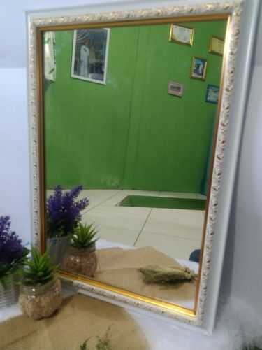 Cara Menempatkan Cermin 30x40 cm agar Kamar Tidur Terlihat Lebih Luas