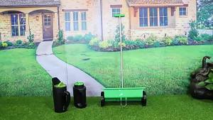 Handheld Seed Spreader Manual Lawn Seeder Adjustable Opening Sizes Lawn Fertilizer Spreader Seed Dispenser Home Garden Tool