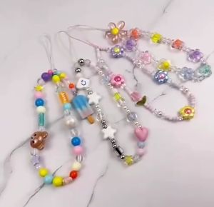 Gantungan HP Lucu dengan Motif Warna Warni & Strap Tali