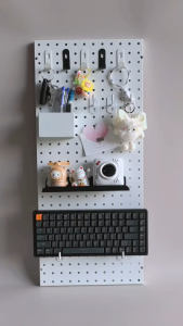 {CẠNH VUÔNG} Tấm tôn đục lỗ cài móc treo phụ kiện - Bảng lỗ Pegboard cao cấp