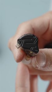 QKZ AK6 106dB 1.2m High Fidelity Wire Earphones Universal 3.5mm Sports In-ear HiFi Sound Earbuds for Phones Tablet Durable line with QKZ Earphone Box