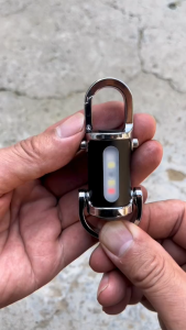 Đèn pin gắn móc khóa mini siêu sáng Móc khóa đèn pin COB nhiều chế độ