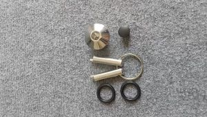 Khoá nắp nhớt Suzuki Gz150