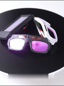 ชุดเชื่อมได้ทั้งวัน ✨ วันไม่ปวดตา แว่นตาเชื่อมไฟฟ้า ปรับแสงอัตโนมัติ สวมและคาดหัว 2 ชิ้น + แถบยางยืด 1 เส้น เหมาะสมกับช่างเชื่อม สร้างความพึงพอใจอย่างยิ่งสำหรับกระพริบตา บนเชื่อม แสดงว่าง แว่นเชื่อม แว่นเชื่อมเหล็ก และช่างเชื่อม สร้างความสวยงาม