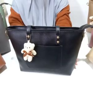Totebag Wanita Rihaga Felice Tas Selempang Multifungsi dengan Aksesoris Boneka