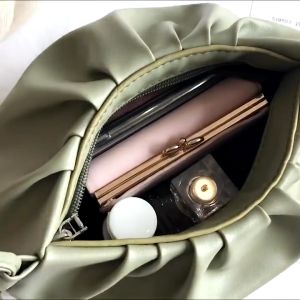 Dita\_Shop กระเป๋าสะพายข้างผู้หญิง แฟชั่น งานน่ารัก หนังสวย สีสันน่ารัก ทรงCandy