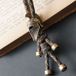 กุญแจรถยนต์พร้อมหัวเข็มขัดแบบถักด้วยมือจากช่างทำเครื่องประดับทองแดงสไตล์ย้อนยุคสำหรับผู้ชาย