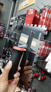 เกรียงฉาบปูนแบบฟันปลา WISEUP :โอเคอะไหล่แอร์