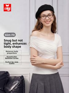 LIDIA | Slim Fitting Short Sleeved Round Neck T-shirt for Summer Commuting