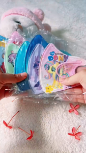 Khẩu trang in hình Baby Shark dành cho bé 3-9 tuổi (14-27kg)-(Túi 10 cái) dành cho bé trai bé gái đi học đi chơi
