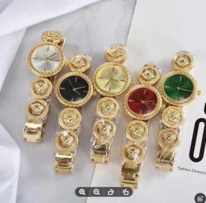 Medusa Beauty Head Business Fan Family Big Gold Watch Explosive Set Bracelet Watch