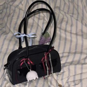 Large Capacity Bowling Single Shoulder Bag Womens Fashion Trend Boston Bag Soft PU Leather Zipper Closure Handbag for Youth