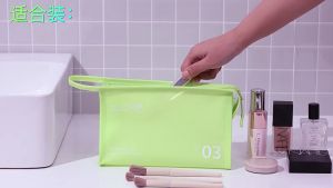 Stylish Travel Essentials Waterproof Makeup Bag - Durable Portable Cosmetic Organizer for Beach/City