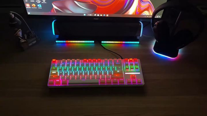 Bàn phím cơ có dây SMAILWOLF SK16 thiết kế TKL 87 phím nhỏ gọn sử dụng BLUE SWITCH có đèn led 7 màu 17 chế độ cực đẹp dành cho game thủ