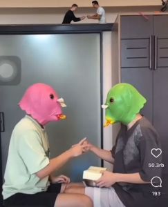 MAINAN TIKTOK TOPENG PRANK IKAN HUSKY SHIBA INU KELEDAI COSPLAY EVENT KONTEN LELUCON LIVE HALLOWEN