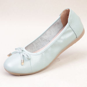 Cowhide Flat Shoes Leather Low-Cut round Head Soft Bottom Womens Shoes Non Slip Middle-Aged and Elderly Mom Shoes Driving Shoes Shoes for Four Seasons