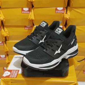 Sepatu Sneakers Pria Dewasa Terbaru Keren Sneakers Import Casual Dlstro Korean Style Korea Kasual Kekinian Model Gaya basket Premium Quality Sport Sporty Olahraga Running Lari Joging Ringan Terlaris Sneaker Impor Laki Laki Cowok Cowo Gaul Lentur