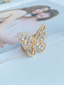 Butterfly-Shaped Temperament Silk Scarf Buckle Stylish Versatile New Style For Women Pin