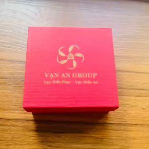 Dây treo xe tượng Phật Quan Âm bên hoa sen Vạn An Home bằng trầm hương tự nhiên mang đến may mắn bình an