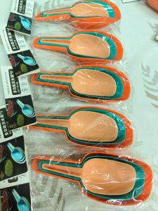 ที่ตักน้ำแข็ง กรวยตักแป้ง อุปกรณ์ตัด มี3ขนาด