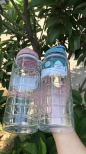 Bình Đựng Nước Học Sinh Sinh viên Caro Dung Tích 900ml Có Dây Xách Tiện Lợi