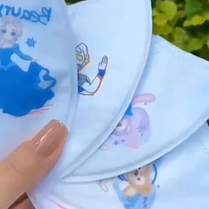 Ready Stock 50PCS 3D Kids Mask 4-12 Year Face Mask For Kids 3ply 3D Protective Kids Mask Individual Packing 3D Disposable 3 Ply Face Mask For Kids/Child 儿童小孩囗罩 3D儿童独立包装口罩