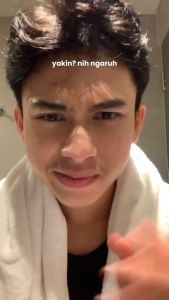 Glad2Glow Peeling Solution 15mI AHA BHA PHA INTENSIVE Wajah Mencerahkan serum Pria