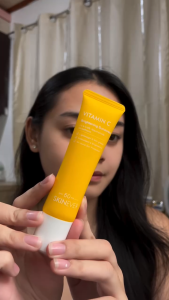 SKINEVER Vitamin C Brightening Sunscreen SPF50+++ - Waterproof Long-Lasting UVA/UVB Protection Brightening Effect【Buy 1 Take 1】