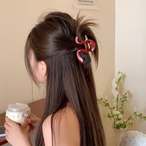 Red Small Hair Clip Elegant Female Shark Clip Chicken Feather Hair Gripper Retro Style Alloy Material for Hair Decoration