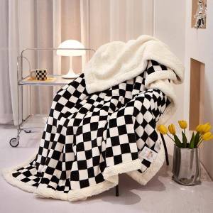 Thickened Double-Layer Lambwool Blanket Chessboard Pattern Office Lap Throw