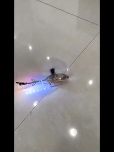 Helikopter Remote Control 25 Channel RC Helicopter Pesawat Terbang dengan Lampu Berwarna