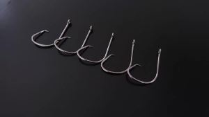 100Pcs High Carbon Steel Fishhooks Black Barbed Hook Strong Saltwater Assist Jigging Lure Hook Size 1#-10/0#