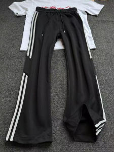 กางเกงวอร์มทรงตรงสีดำ 3 แถบ สไตล์อเมริกัน ทรงหลวม ทรงลำลอง กางเกงขายาวทรงตรง ทรงหลวม ทรงลำลอง ฤดูใบไม้ร่วง