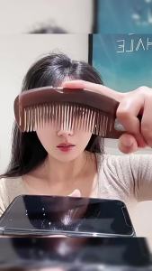 Harper แปรงหวีขจัดรังแค หวีทําความสะอาดหนังศีรษะ จับถนัดมือ หวีกลวง Comb