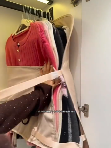Lazy Compressed Storage Board Dust Cover Storage for Clothes with Adjustable Straps