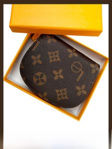 Large Capacity Fashionable Anti-Magnetic Louis Womens Driving License Credit Card Holder Wallet Elegant Vintage Style