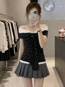 Dotted Off-Shoulder Short Sleeve Slimming Stylish Illusion Two-Piece Top