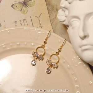 Luxury Vintage Butterfly Knot Crystal Alloy Women's Jewelry: A Commuting Accessory