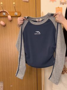 Cream Universe Embroider Letter Stripes Raglan Long Sleeves T-shirt Female American Preppy Style Base Shirt Tops New Arrival