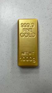 Schylling | 1PCS Simulate Gold Brick Squishy Slow Rising Stress Relief Toy Realistic Gold Bar Squeeze Anti-Anxiety Fidget Toy Party Favors