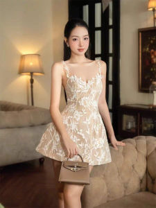 Lace Embroidery Luxurious Slim Evening Dress