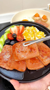 Mr.Squirrel Original Buy 1 take 1 340g/198g Premium Luncheon Meat Ready-to-Cook (Mix of Chicken & Pork)