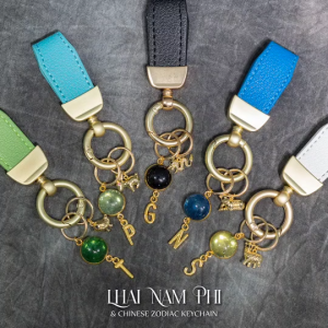 Galactique(กาแล็คทีค) พวงกุญแจไหลน้ำพี้ สีฟ้า เสริมมงคล