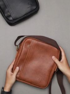 Túi Đeo Chéo Da Nam 4U Thời Trang Cá Tính D276