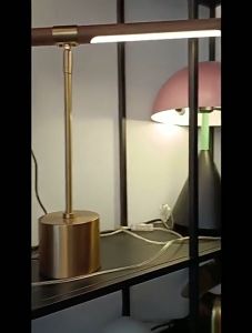 LED Reading Table Lamp Nightstand Eyes Protect Bedside Decoration Desk Light Villa Hotel Minimalist Wood Grain Fixture