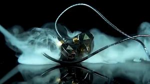 หูฟัง QKZ AK6 หูฟัง In-Ear สายยาว เบสหนัก คุณภาพเสียงดี ไม่ปวดหู สีสันสดใส ยาว 1.2 ม